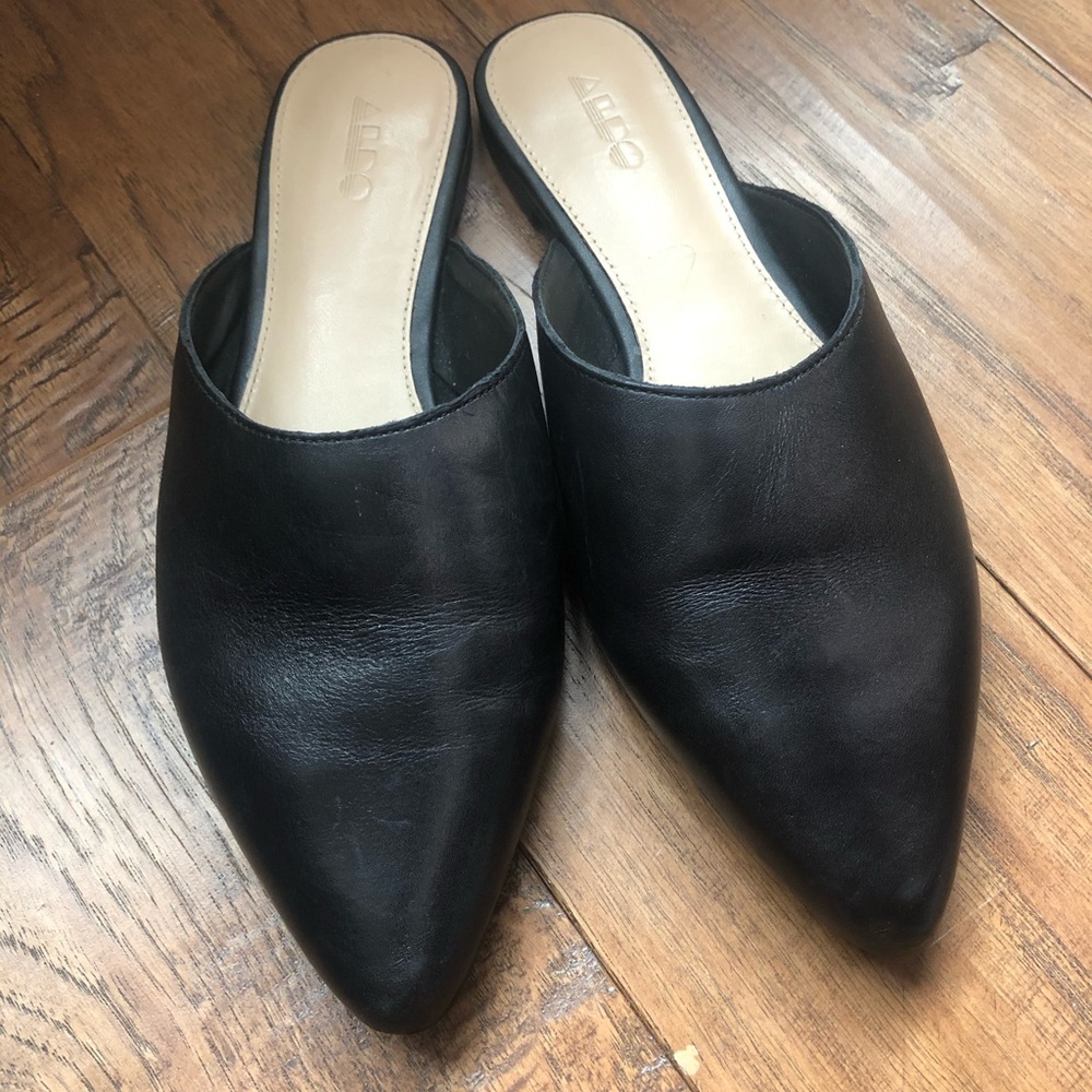 **SOLD** BRAND NEW ALDO BLACK FLAT